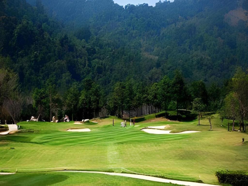 Royal Hills Golf Resort & Spa Nakhon Nayok Exteriér fotografie