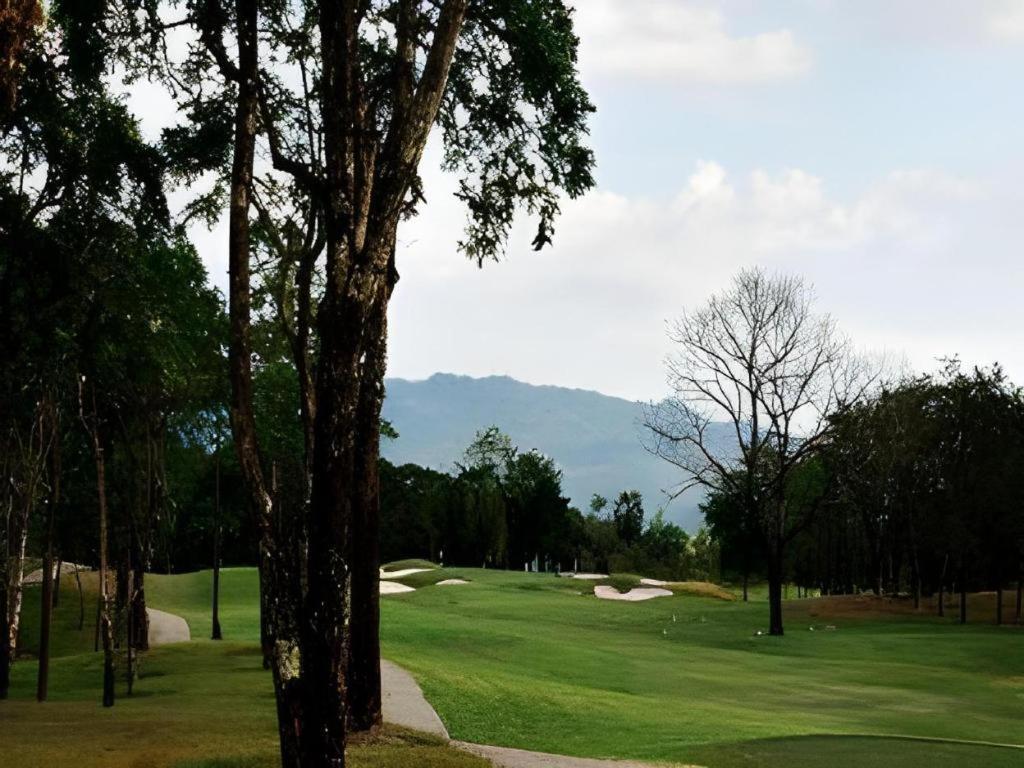 Royal Hills Golf Resort & Spa Nakhon Nayok Exteriér fotografie