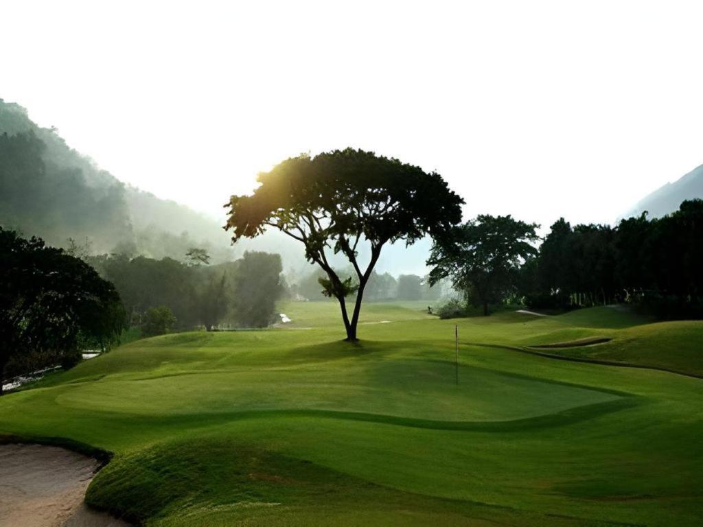 Royal Hills Golf Resort & Spa Nakhon Nayok Exteriér fotografie