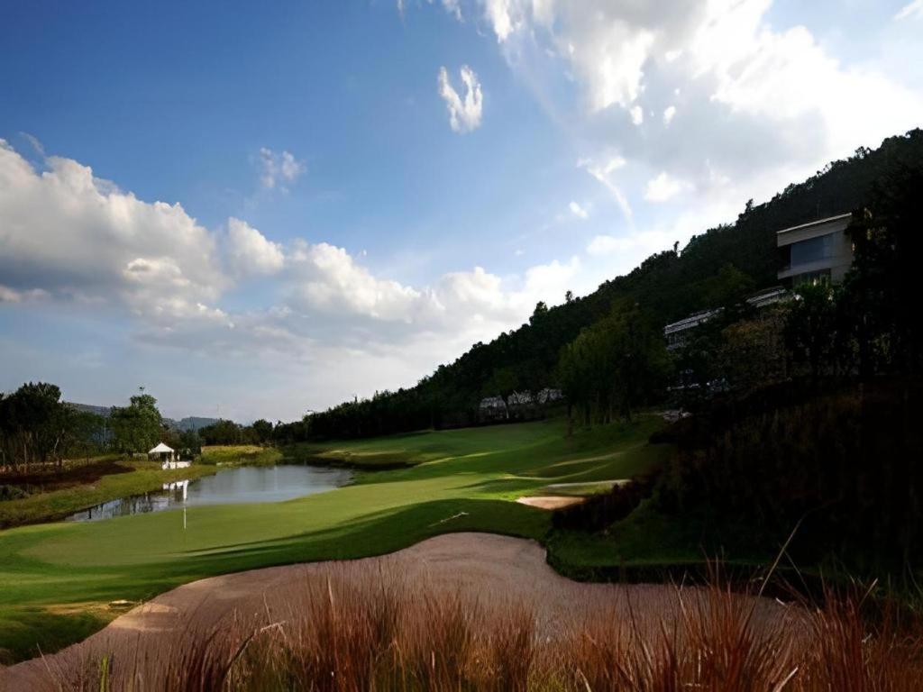 Royal Hills Golf Resort & Spa Nakhon Nayok Exteriér fotografie