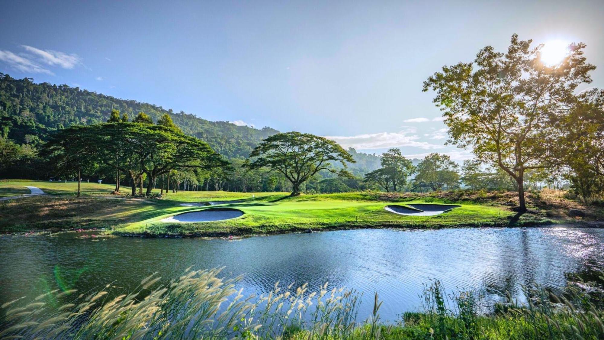 Royal Hills Golf Resort & Spa Nakhon Nayok Exteriér fotografie
