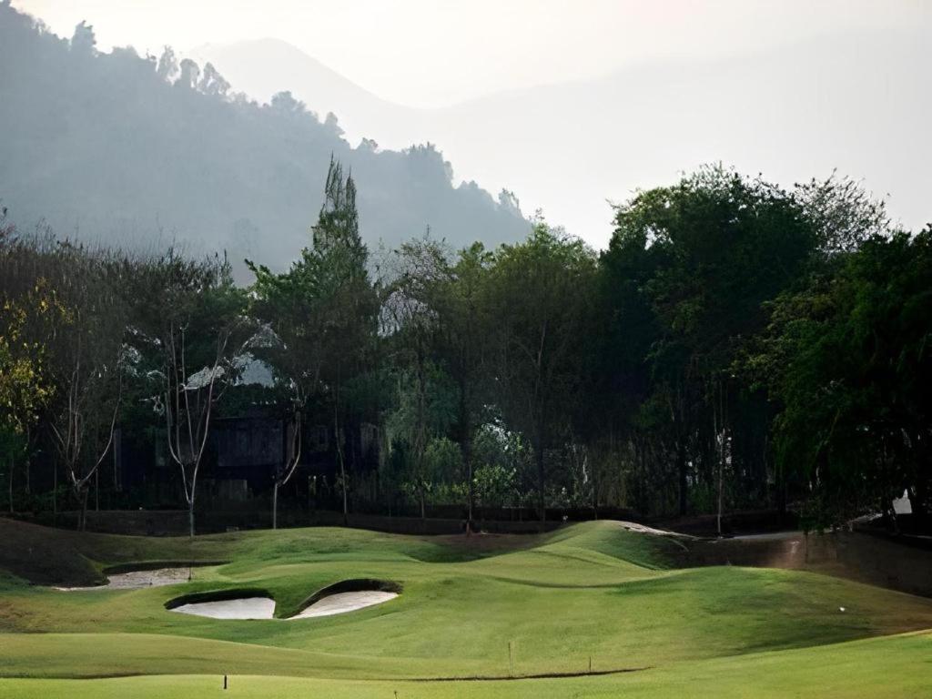 Royal Hills Golf Resort & Spa Nakhon Nayok Exteriér fotografie
