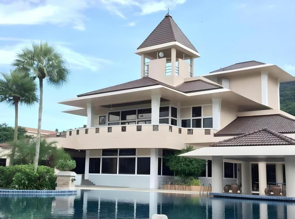 Royal Hills Golf Resort & Spa Nakhon Nayok Exteriér fotografie